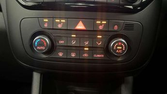 Kia Venga 1.6 4 5dr Auto [6]