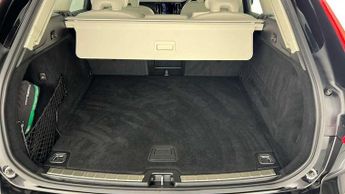 Volvo XC60 2.0 B4D Momentum 5dr AWD Geartronic