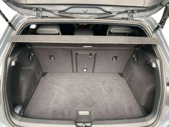 Volkswagen Golf 1.5 eTSI 150 R-Line 5dr DSG