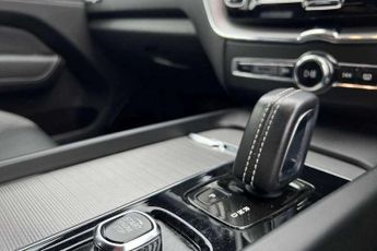 Volvo XC60 2.0 B4D R DESIGN 5dr AWD Geartronic