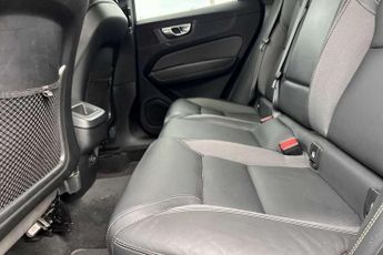 Volvo XC60 2.0 B4D R DESIGN 5dr AWD Geartronic