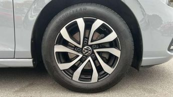 Volkswagen Golf 1.0 eTSI Active 5dr DSG