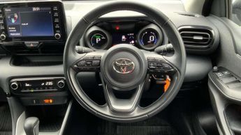Toyota Yaris 1.5 Hybrid Design 5dr CVT