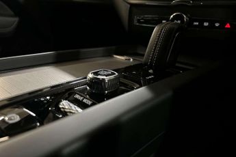 Volvo XC60 2.0 B5P [250] R DESIGN 5dr AWD Geartronic