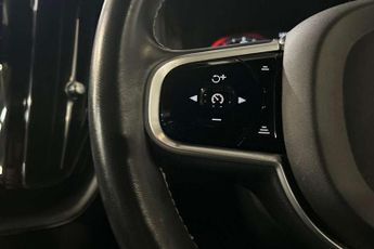 Volvo XC60 2.0 B5P [250] R DESIGN 5dr AWD Geartronic