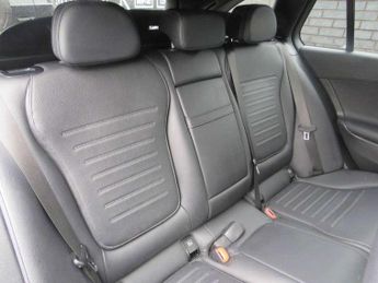 Mercedes-Benz C-Class Estate C300 AMG Line Premium 5dr 9G-Tronic