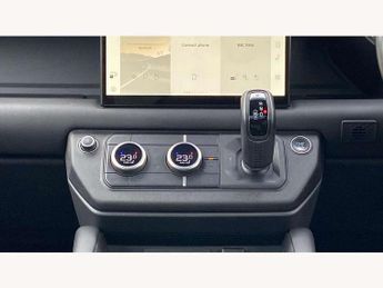 Land Rover Defender 3.0 D250 X-Dynamic HSE 110 5dr Auto [7 Seat]