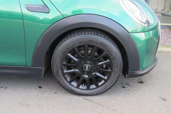 MINI Hatchback 1.5 Cooper Classic 3dr Auto