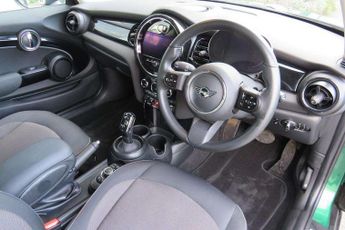 MINI Hatchback 1.5 Cooper Classic 3dr Auto