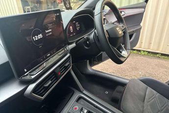 SEAT Leon Estate 1.5 e-Hybrid FR Black Edition 5dr DSG [DAP]