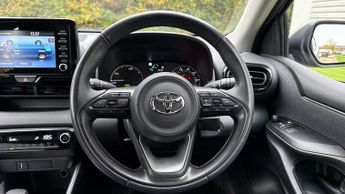 Toyota Yaris 1.5 Hybrid Icon 5dr CVT
