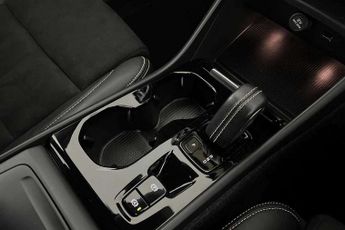 Volvo XC40 1.5 T3 [163] R DESIGN 5dr Geartronic