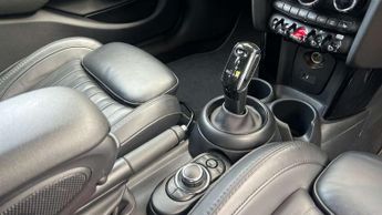 MINI Hatchback 5dr 1.5 Cooper Exclusive 5dr Auto