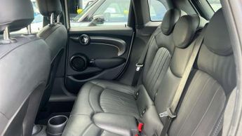 MINI Hatchback 5dr 1.5 Cooper Exclusive 5dr Auto