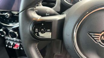 MINI Hatchback 5dr 1.5 Cooper Exclusive 5dr Auto