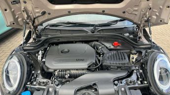 MINI Hatchback 5dr 1.5 Cooper Exclusive 5dr Auto