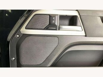 Land Rover Defender 2.0 P400e XS Edition 110 5dr Auto