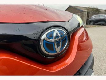 Toyota C-HR 2.0 Hybrid Orange Edition 5dr CVT
