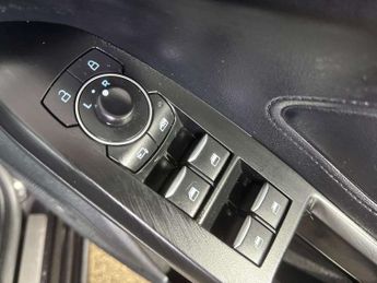 Ford Focus Estate 1.0 EcoBoost Hybrid mHEV 155 ST-Line X 5dr Auto