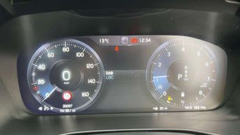 Volvo XC40 2.0 B4P Inscription 5dr AWD Auto