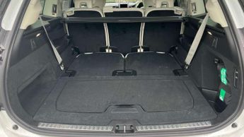 Volvo XC90 2.0 B5P Ultra Dark 5dr AWD Geartronic