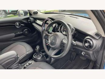 MINI Hatchback 1.5 Cooper Classic 3dr Auto