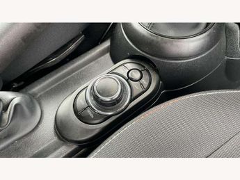 MINI Hatchback 1.5 Cooper Classic 3dr Auto