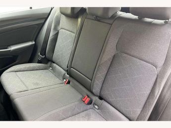 Volkswagen Golf 2.0 TDI Life 5dr DSG