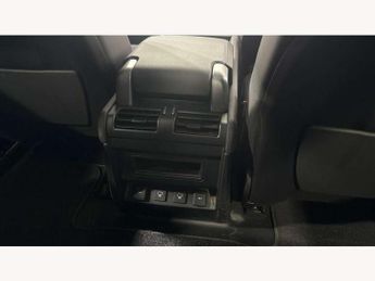 Land Rover Defender 3.0 D250 SE 90 3dr Auto