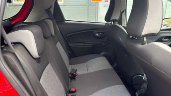 Toyota Yaris 1.5 Hybrid Y20 5dr CVT [Bi-tone]
