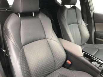 Toyota C-HR 2.0 Hybrid Excel 5dr CVT