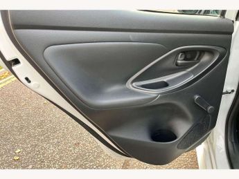 Toyota Yaris 1.5 Hybrid Icon 5dr CVT