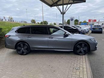 Volkswagen Passat Estate 1.5 eTSI R-Line 5dr DSG