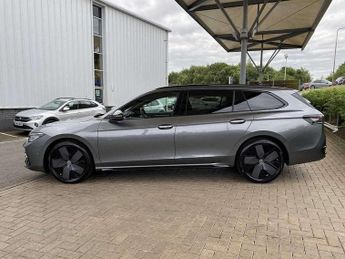 Volkswagen Passat Estate 1.5 eTSI R-Line 5dr DSG