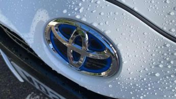 Toyota Yaris 1.5 Hybrid Design 5dr CVT