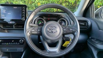 Toyota Yaris 1.5 Hybrid Design 5dr CVT