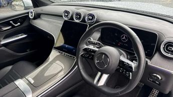 Mercedes-Benz GLC GLC 300 4Matic AMG Line Premium 5dr 9G-Tronic