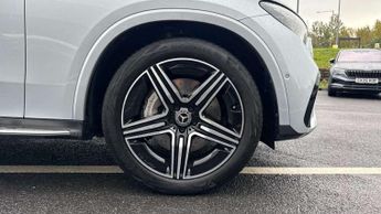 Mercedes-Benz GLC GLC 300 4Matic AMG Line Premium 5dr 9G-Tronic