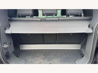 Land Rover Defender 3.0 D250 X-Dynamic SE 90 3dr Auto