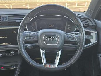 Audi Q3 35 TFSI S Line 5dr S Tronic