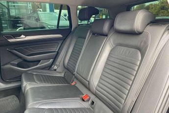 Volkswagen Passat GTE 1.4 TSI PHEV GTE Advance 5dr DSG