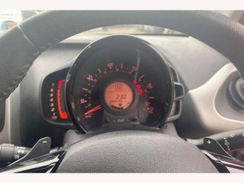 Toyota Aygo 1.0 VVT-i X-Play 5dr x-shift
