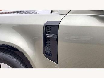 Land Rover Defender 3.0 D300 X-Dynamic HSE 110 5dr Auto