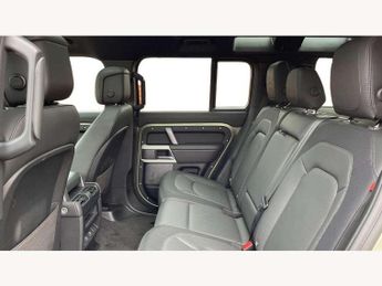 Land Rover Defender 3.0 D300 X-Dynamic HSE 110 5dr Auto