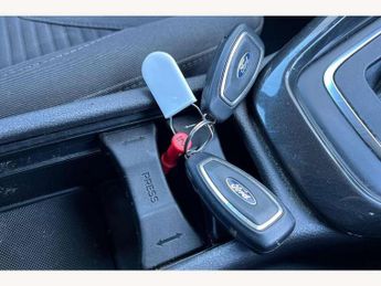 Ford Focus Estate 1.6 125 Titanium 5dr Powershift
