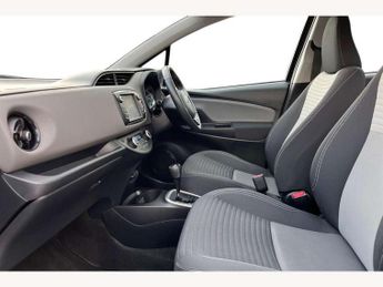 Toyota Yaris 1.5 Hybrid Icon Tech 5dr CVT