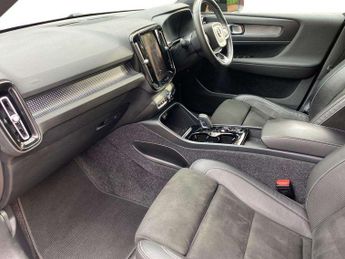 Volvo XC40 Recharge 1.5 T5 Recharge PHEV R DESIGN 5dr Auto