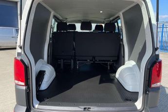 Volkswagen Transporter 2.0 TDI 150 Startline Kombi Van DSG