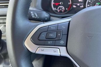 Volkswagen Transporter 2.0 TDI 150 Startline Kombi Van DSG