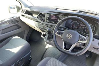 Volkswagen Transporter 2.0 TDI 150 Startline Kombi Van DSG
